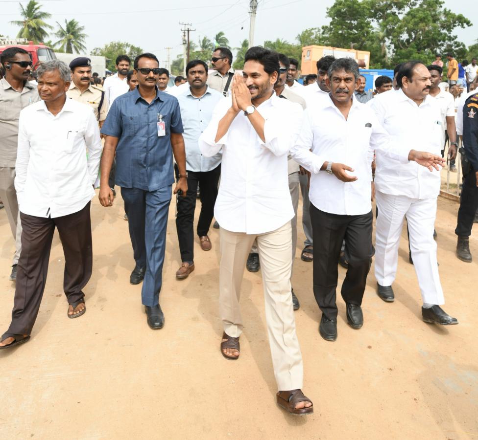 CM-YS-Jagan-Bapatla-20.jpeg 21