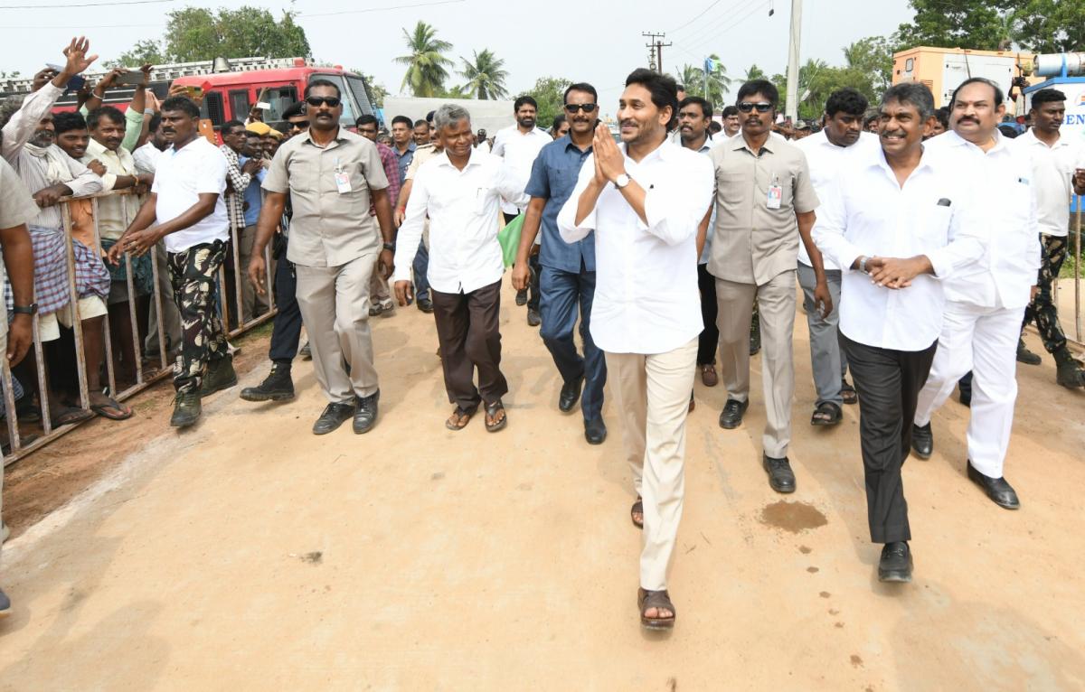 CM-YS-Jagan-Bapatla-21.jpeg 22