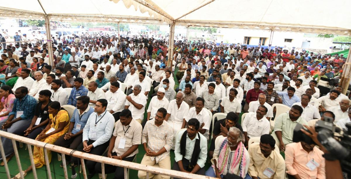 CM-YS-Jagan-Bapatla-35.jpeg 36