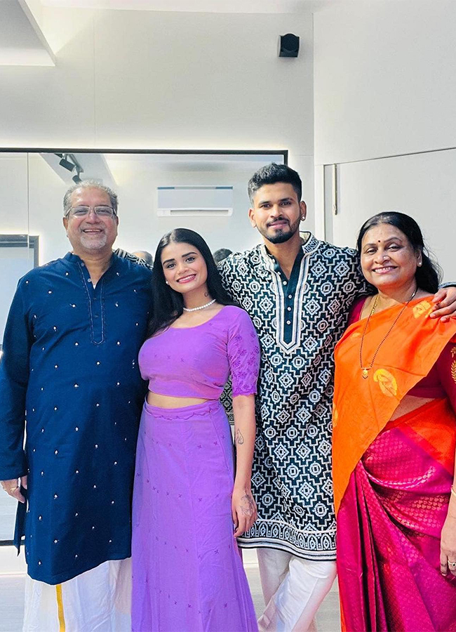 Shreyas_20Iyer_20rare_20and_20unseen_20photos-33.jpg 25