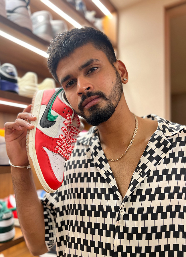 Shreyas_20Iyer_20rare_20and_20unseen_20photos-34.jpg 26