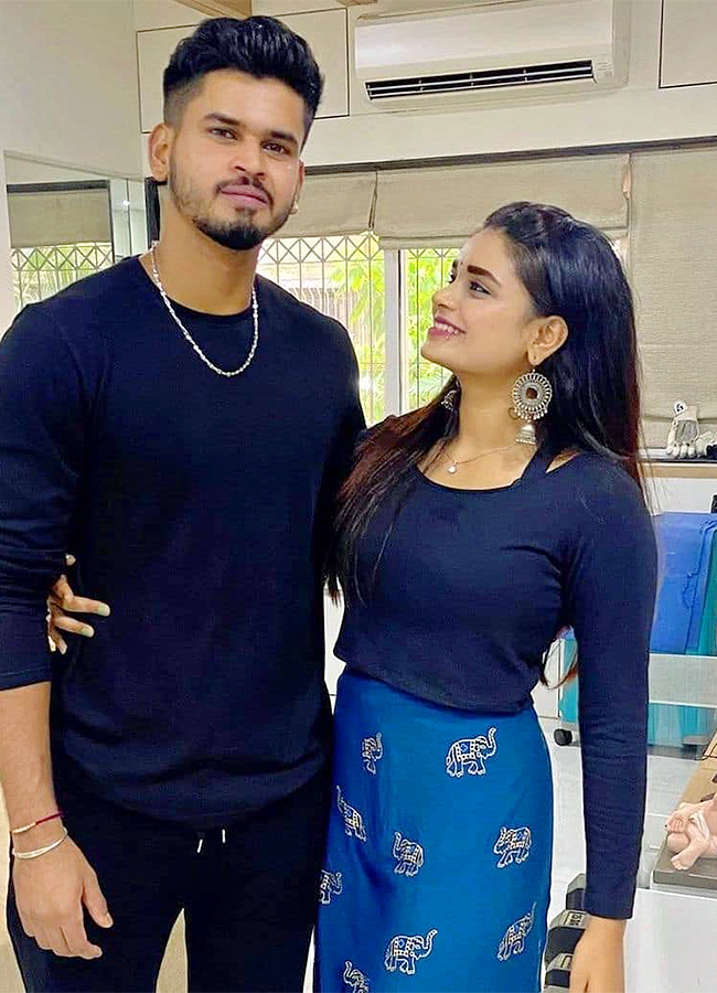 Shreyas_20Iyer_20rare_20and_20unseen_20photos-40.jpg 31
