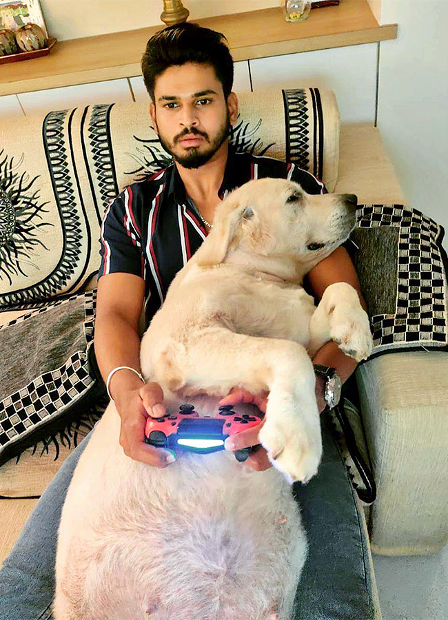 Shreyas_20Iyer_20rare_20and_20unseen_20photos-51.jpg 41