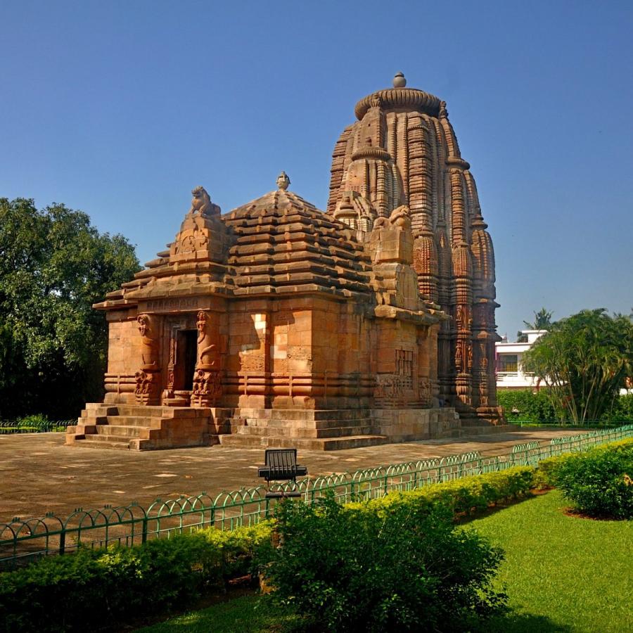 raja-rani-temple.jpg 7