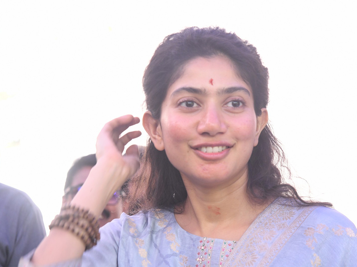 Naga_20Chaitanya_20At_20THANDEL_20Movie_20Launch_20Photos-11.jpg 11