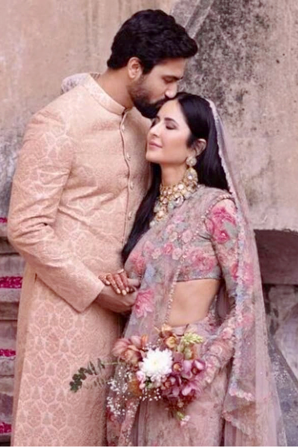 Vicky_20Kaushal_20wishes_20Katrina_20Kaif_20on_202nd_20wedding_20anniversary_20Photos_5.jpg 6