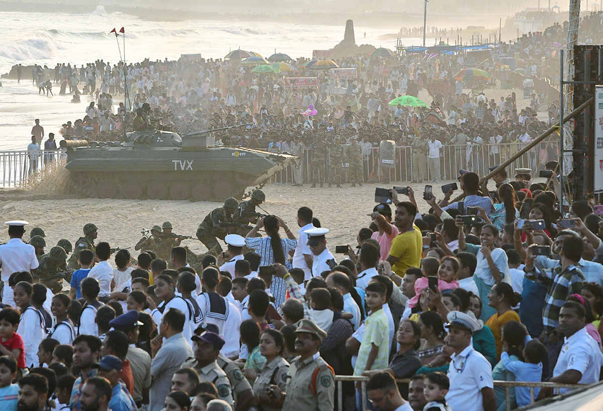 navy_20day_20celebration_202023_20in_20visakhapatnam-24.jpg 17
