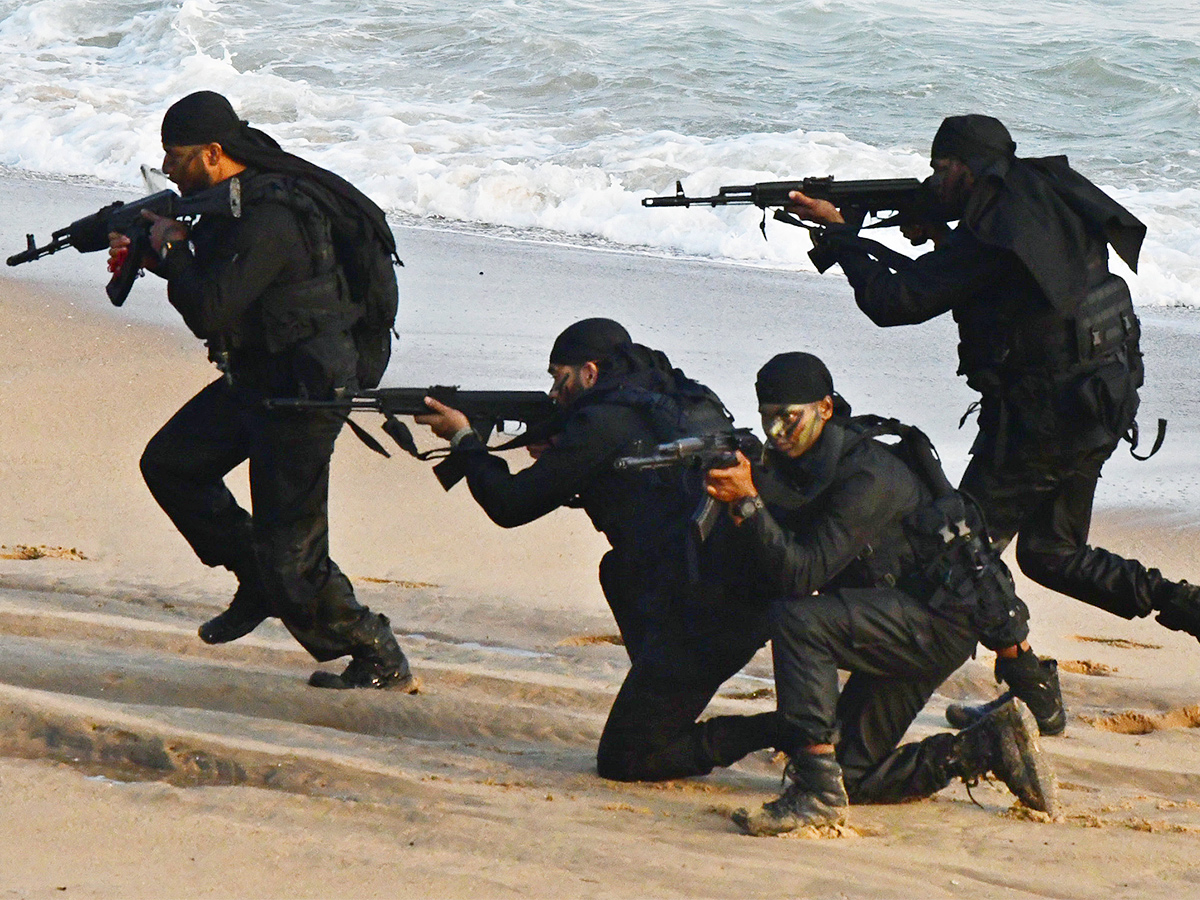 navy_20day_20celebration_202023_20in_20visakhapatnam-28.jpg 21