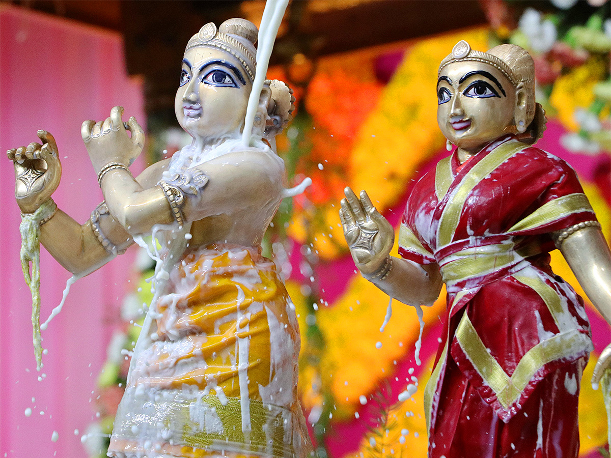 Hare_20Krishna_20Golden_20Temple_20brahmotsavam_20Banjara_20Hills-13.jpg 13