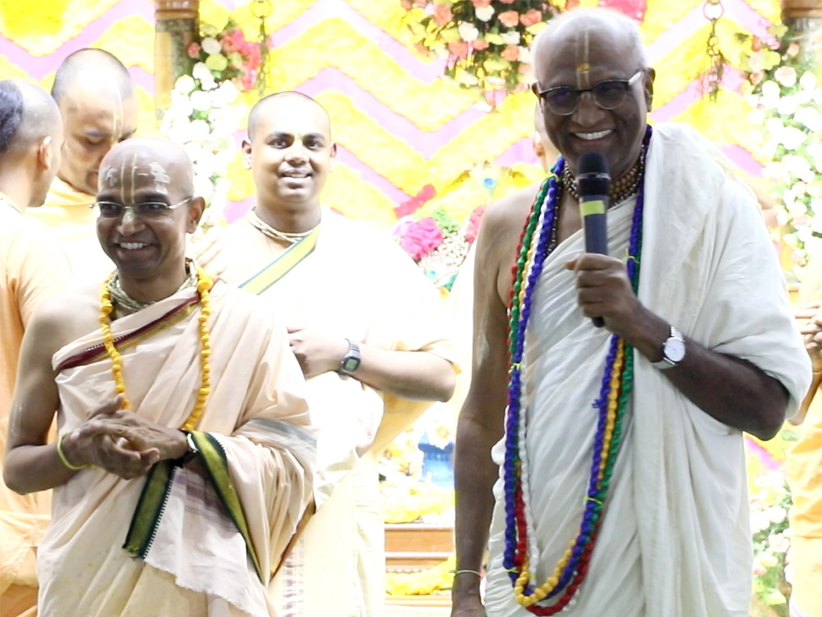 Hare_20Krishna_20Golden_20Temple_20brahmotsavam_20Banjara_20Hills-8.jpg 8