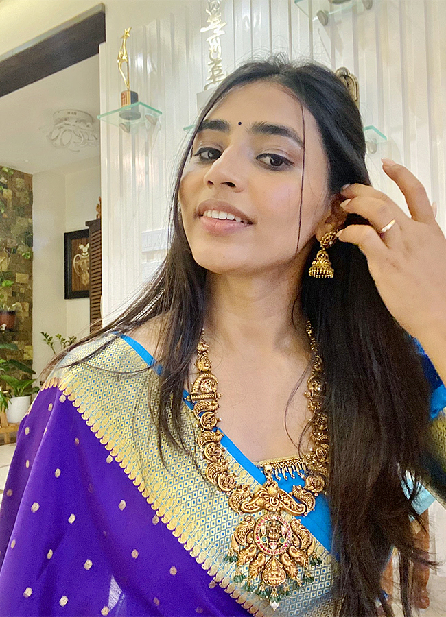 sapthami_20gowda_20latest_20photos-26.jpg 23