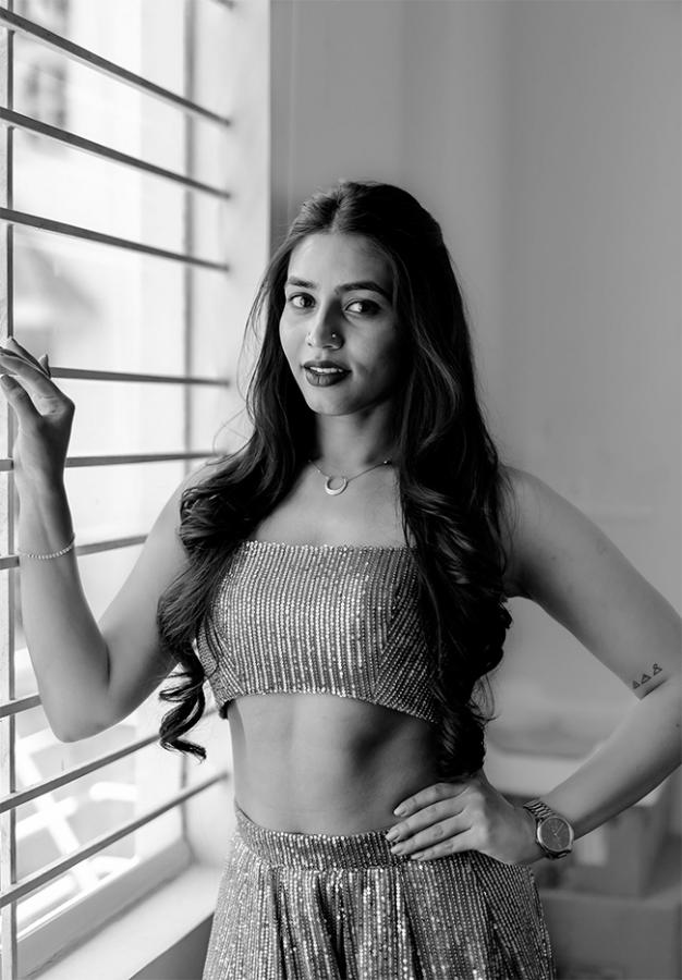 sapthami_20gowda_20latest_20photos-30.jpg 26