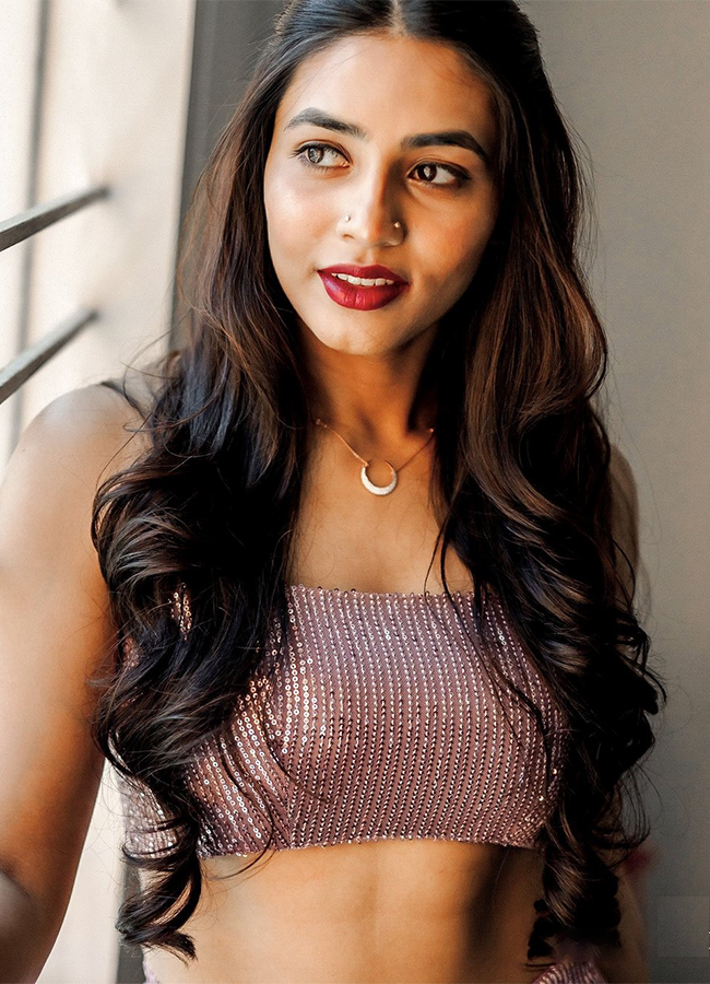 sapthami_20gowda_20latest_20photos-31.jpg 27