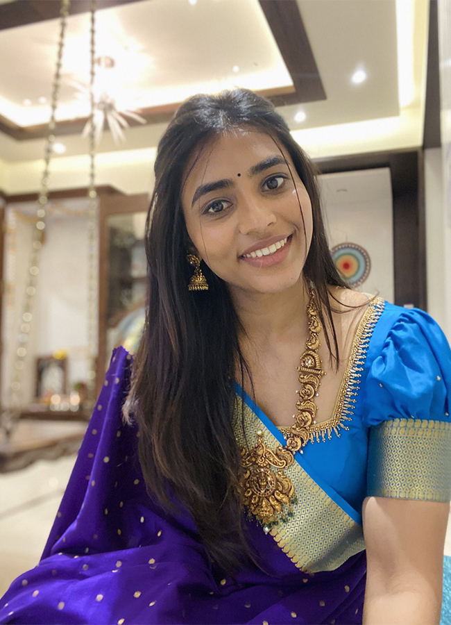 sapthami_20gowda_20latest_20photos-5.jpg 5