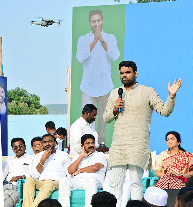 ysrcp_20samajika_20sadhikara_20bus_20yatra_20kamalapuram_20photos-13.jpg 13