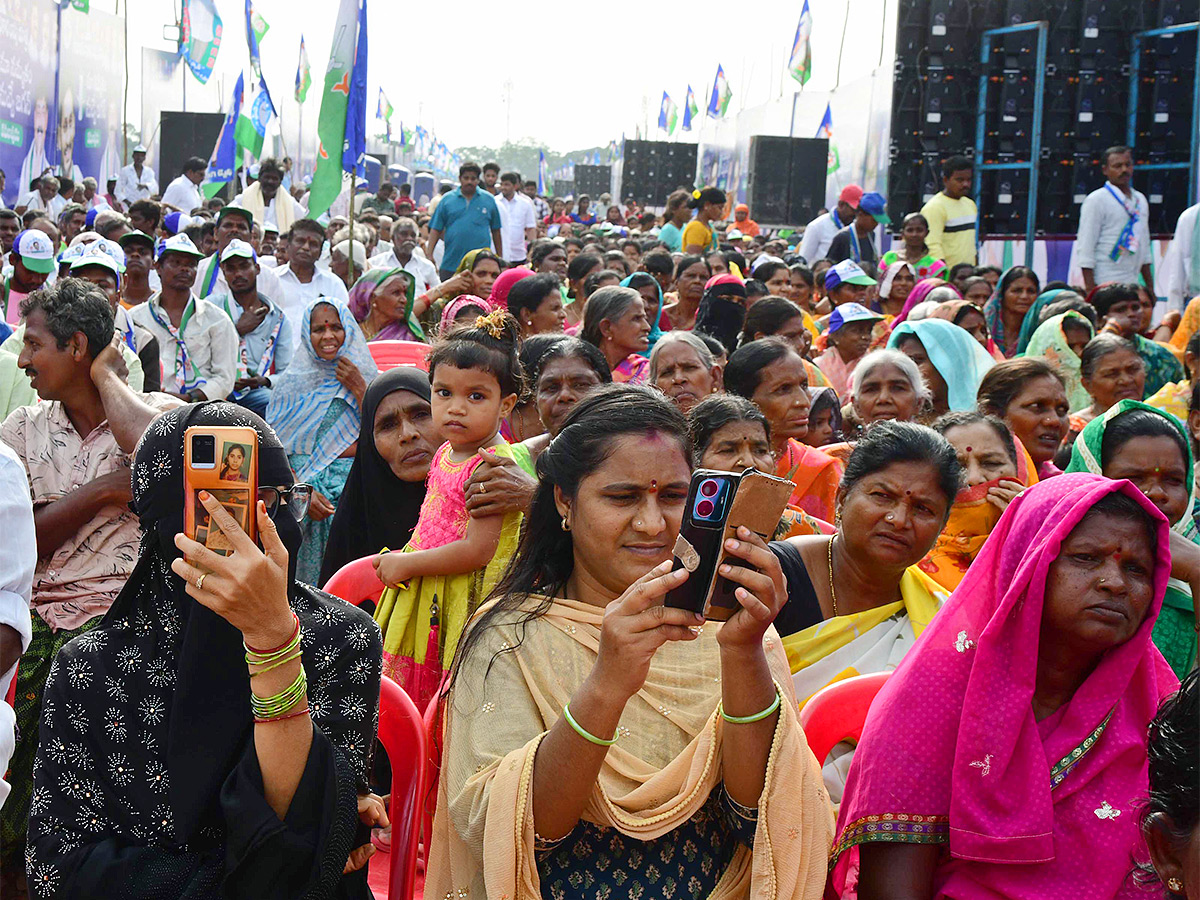 ysrcp_20samajika_20sadhikara_20bus_20yatra_20kamalapuram_20photos-20.jpg 20