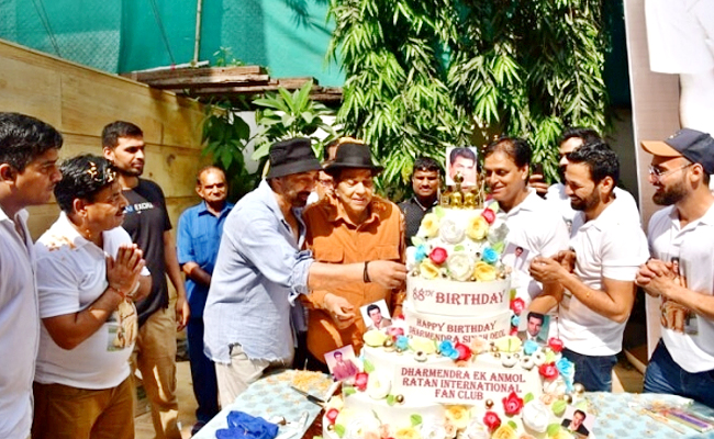 Dharmendra-03.jpg 3