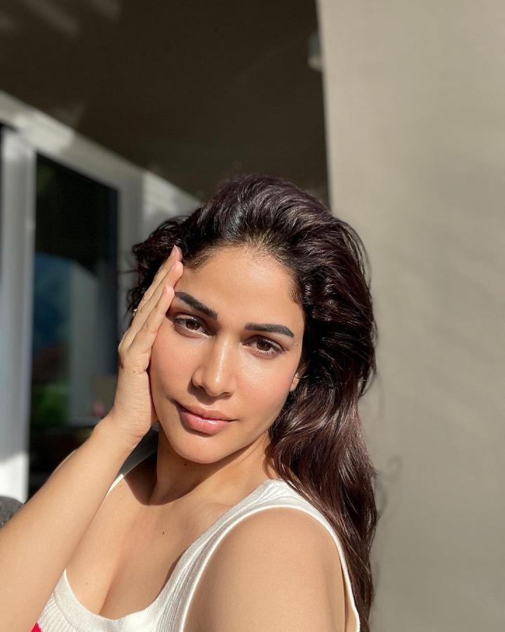 Lavanya-photos.jpg 7
