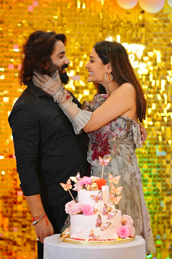 Payal_20Rajput_20birthday_20celebrations_20Photos_11.jpg 12