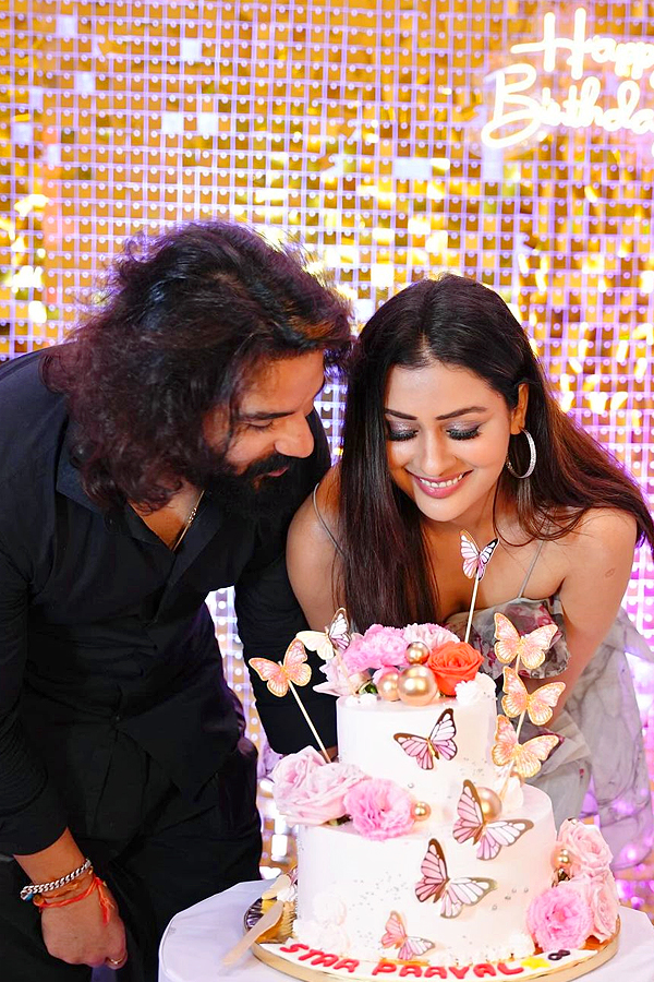 Payal_20Rajput_20birthday_20celebrations_20Photos_7.jpg 8