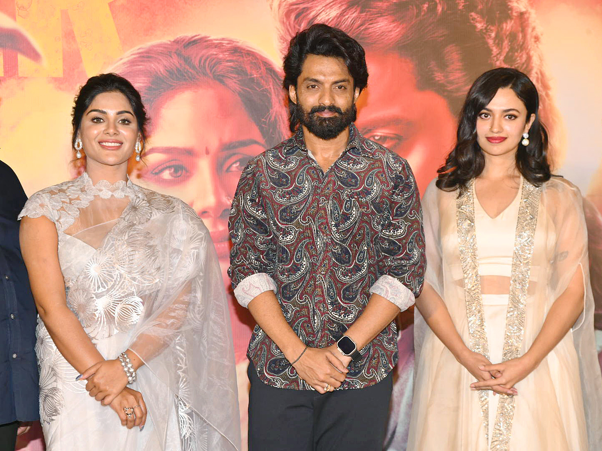 Devil_20Trailer_20Launch_20Photos_3.jpg 4
