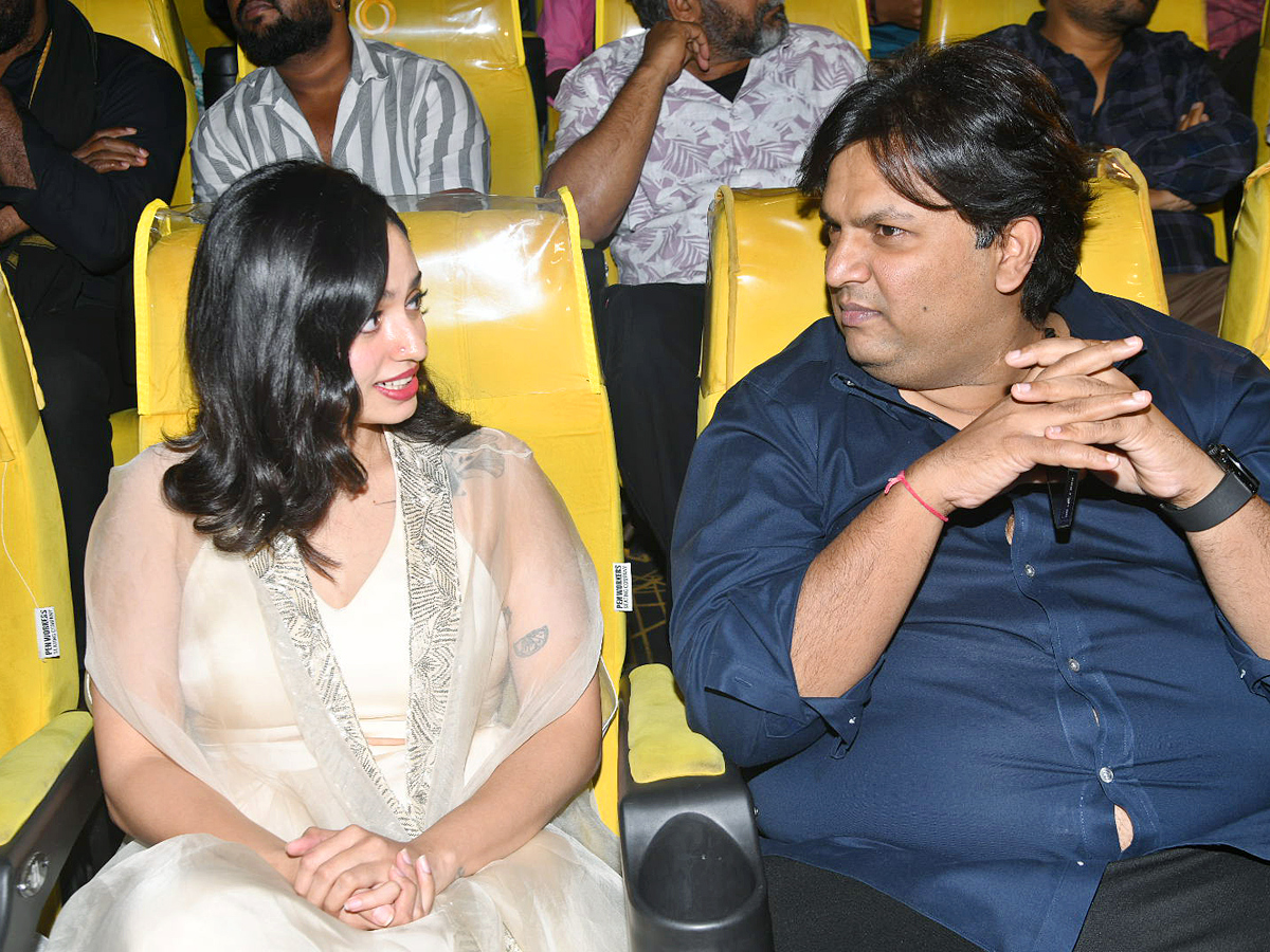 Devil_20Trailer_20Launch_20Photos_9.jpg 10