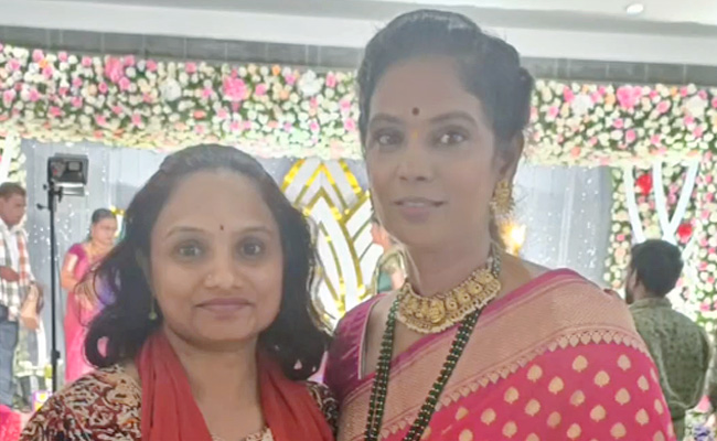 Pushpa_20Actress_20Kalpalatha_20Daughter_20Engagement_20PHotos_20Viral_2.jpg 3
