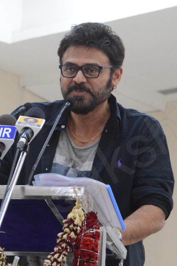Venkatesh_20Daggubati_20Unseen_20Rare_20Photos_20Photos_34.jpg 35