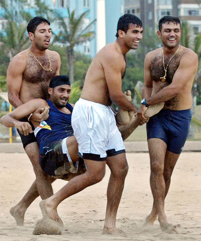 yuvraj_20singh_20rare_20photos-10.jpg 10