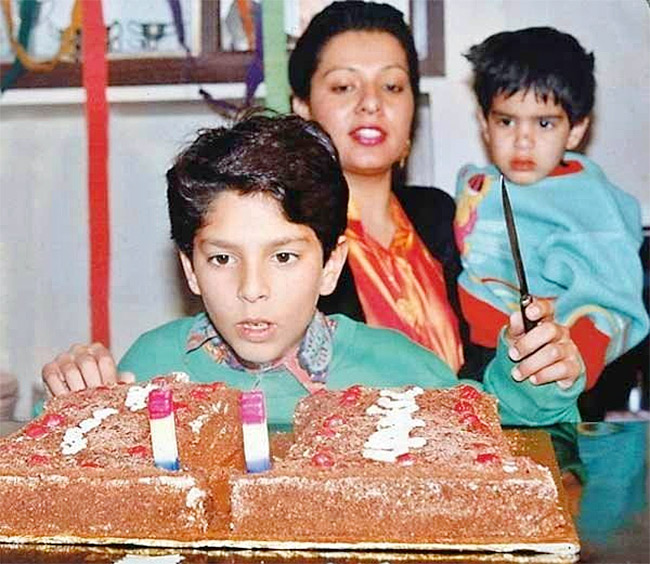 yuvraj_20singh_20rare_20photos-2.jpg 2