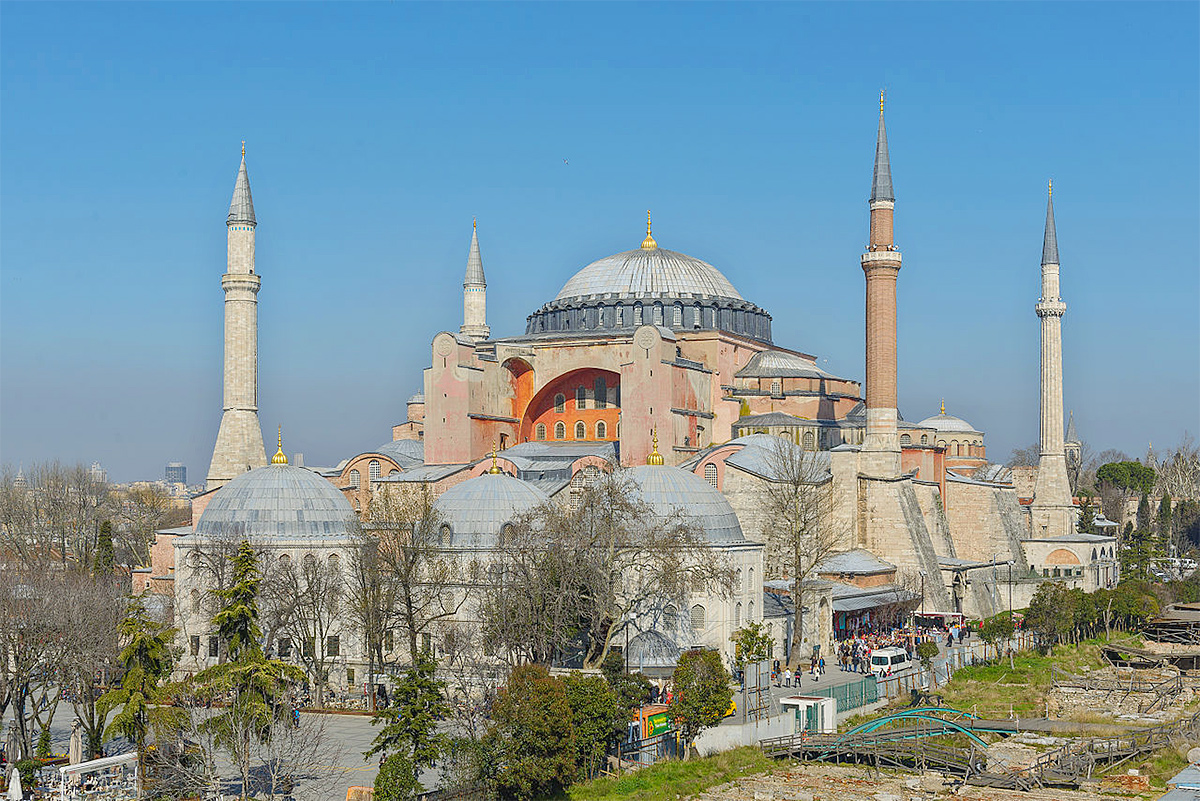 10_20Most_20Famous_20Churches_20In_20The_20World-10.jpg 11