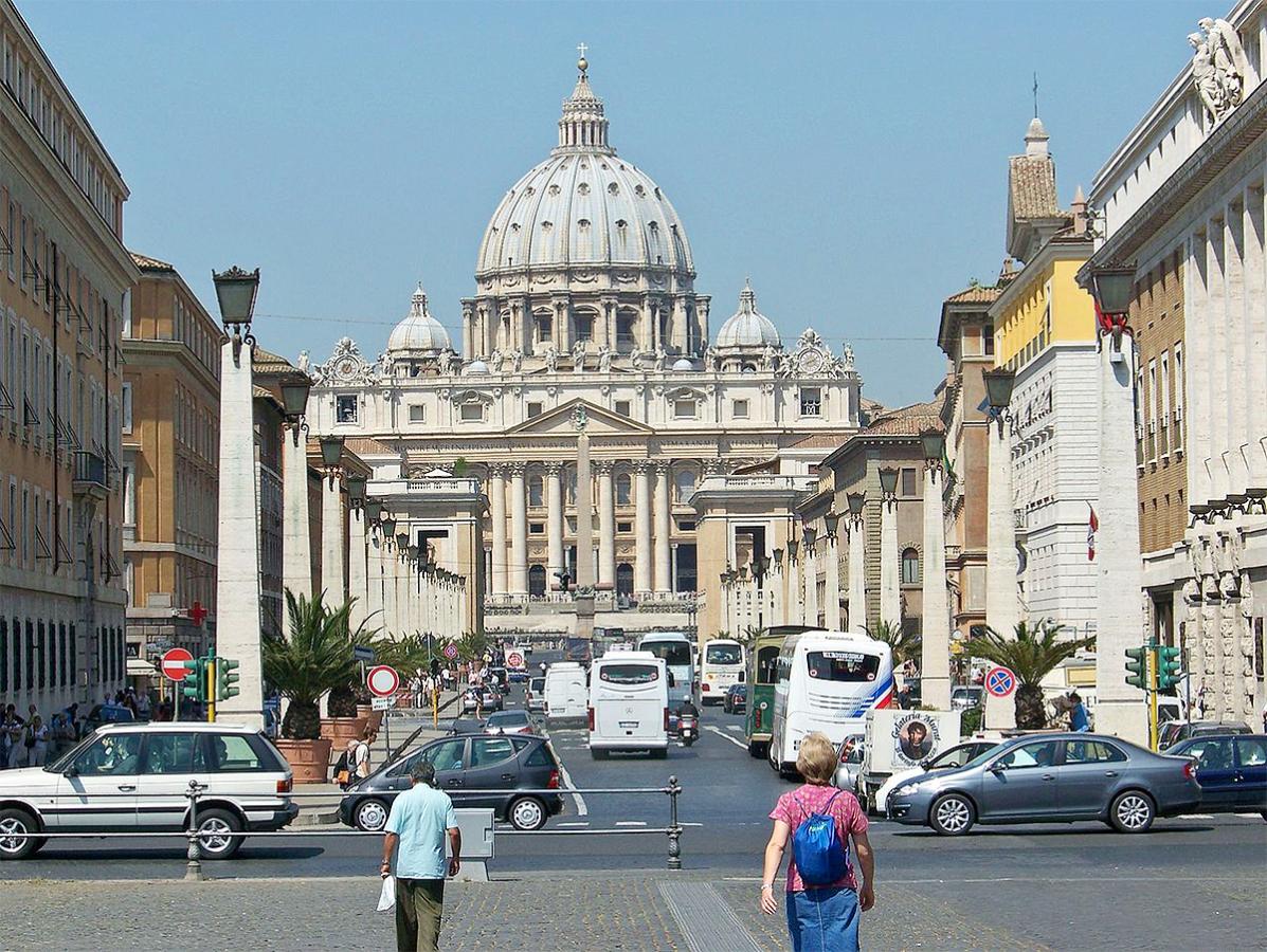 10_20Most_20Famous_20Churches_20In_20The_20World-4.jpg 5