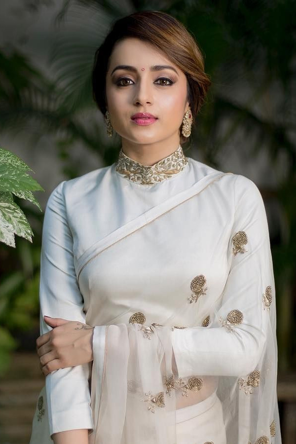 Actress_20Trisha_20Krishnan_20exclusive_20photos_20gallery_21.jpg 23