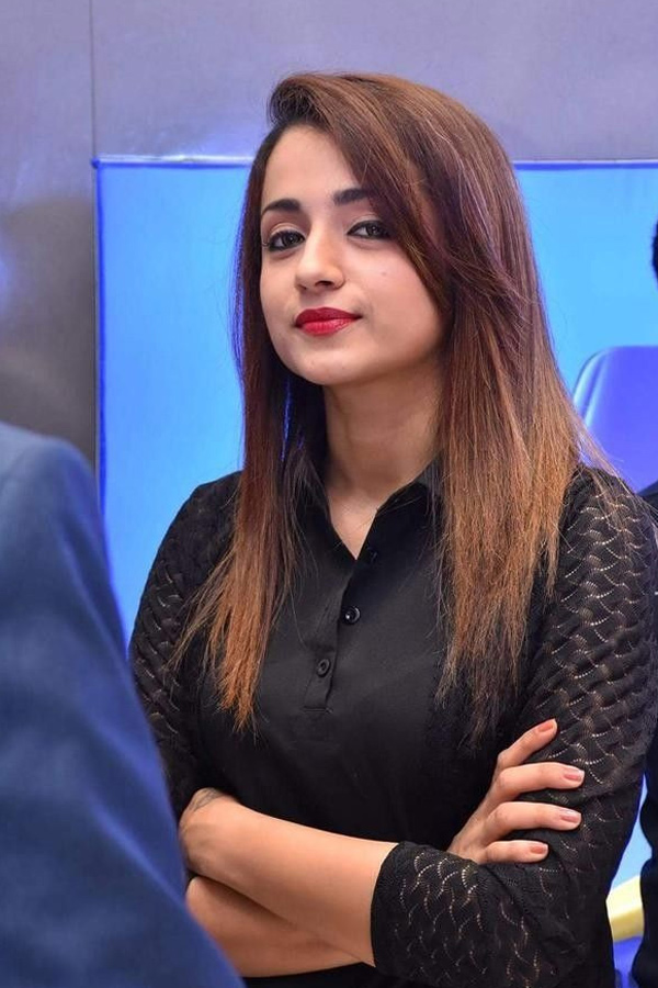 Actress_20Trisha_20Krishnan_20exclusive_20photos_20gallery_28.jpg 30