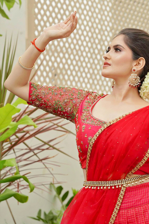 Actress_20Ayraa_20Stunning_20Photos_12.jpg 13