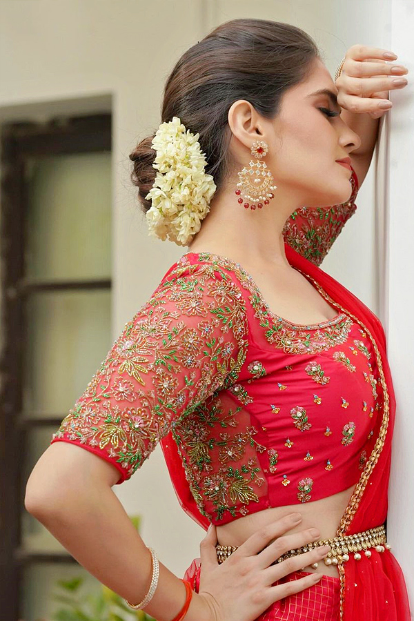 Actress_20Ayraa_20Stunning_20Photos_13.jpg 14