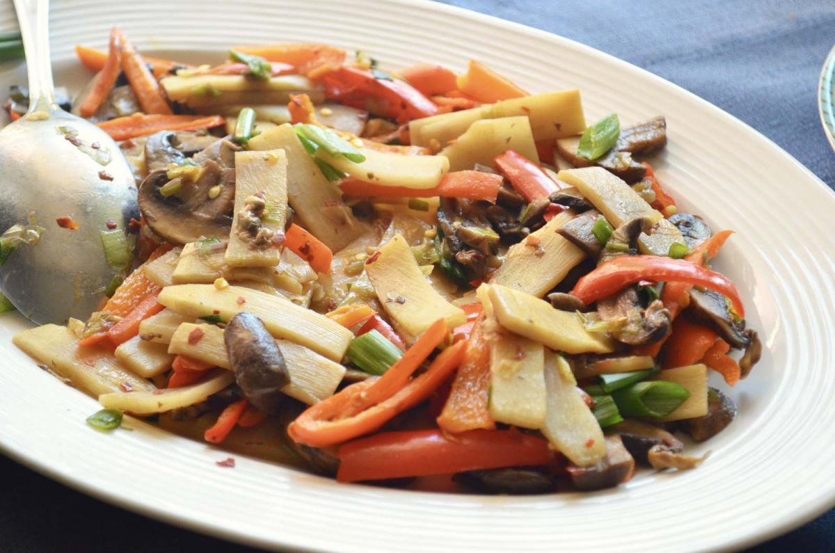 Bamboo_Shoot_Stir_Fry.jpg 8