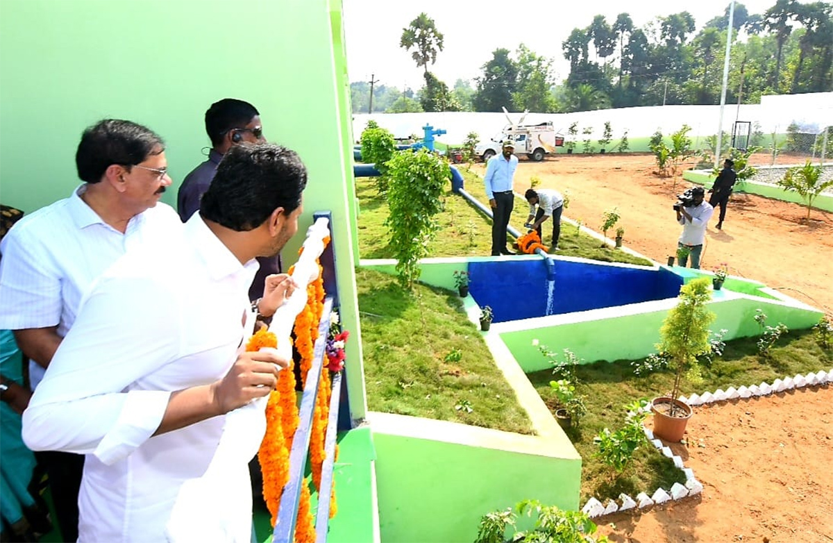 CM_20YS_20Jagan_20Visit_20Uddanam_20Photos-12.jpg 12