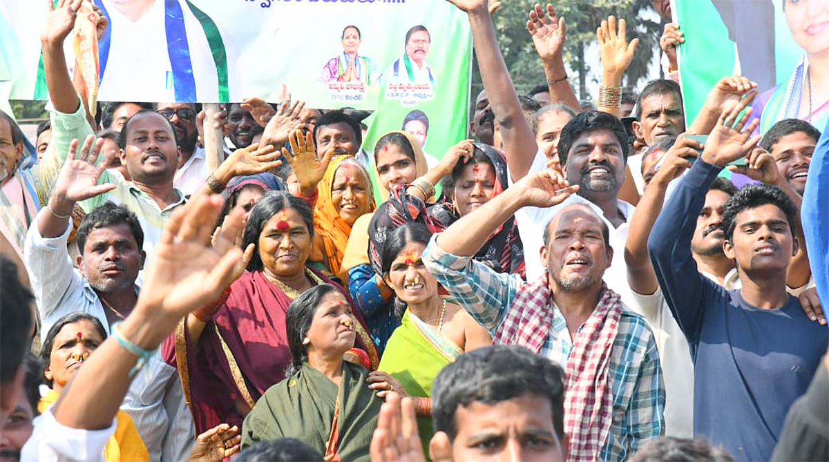 CM_20YS_20Jagan_20Visit_20Uddanam_20Photos-23.jpg 23