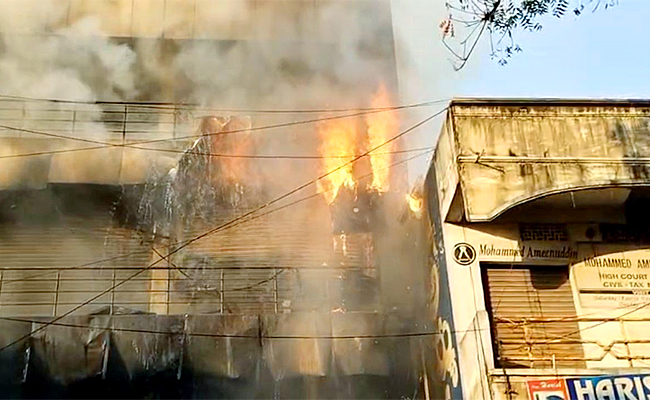 Huge_20Fire_20Accident_20In_20Kamareddy.jpg