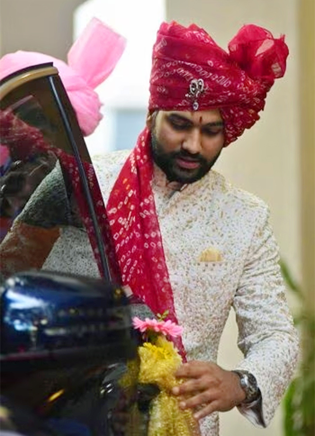 Rohit_20Sharma_20Ritika_20celebrates_20their_20Wedding_20Anniversary-3.jpg 3