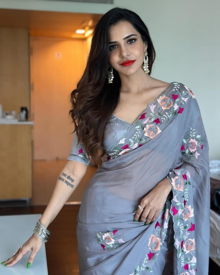 Ashu-reddy-latest-pics.jpg 11