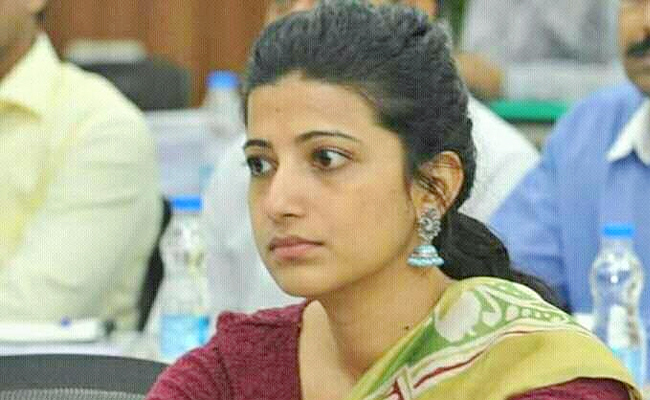 IAS_20officer_20Amrapali_20Kata_20Best_20Photos_10.jpg 11