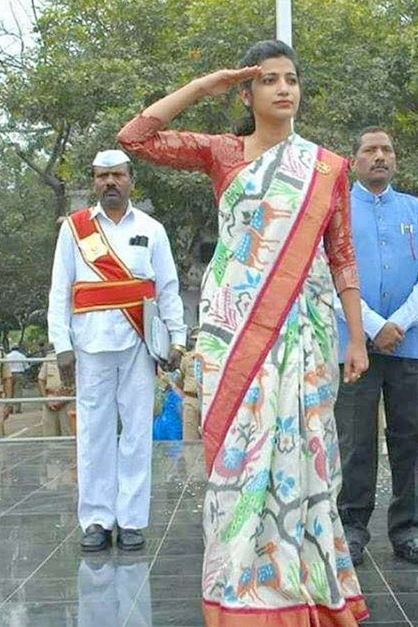 IAS_20officer_20Amrapali_20Kata_20Best_20Photos_42.jpg 43
