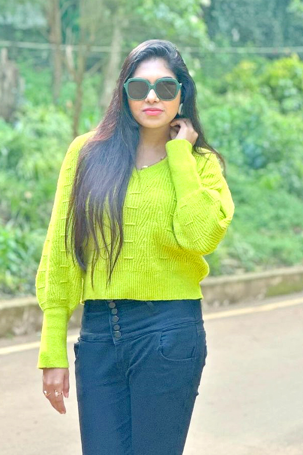 Jabardasth_20Satya_20Sri_20Visits_20Ooty_20Photos_8.jpg 9
