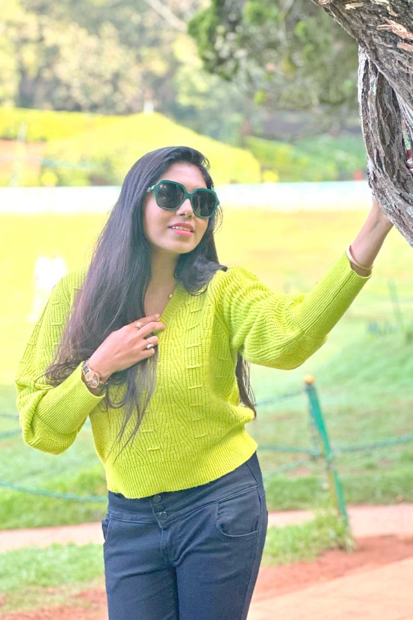 Jabardasth_20Satya_20Sri_20Visits_20Ooty_20Photos_9.jpg 10