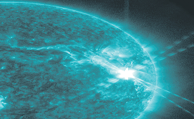 15122023029-SOLAR-FLARE.jpg