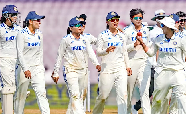 India-Women-vs-England-Women-Test.jpg