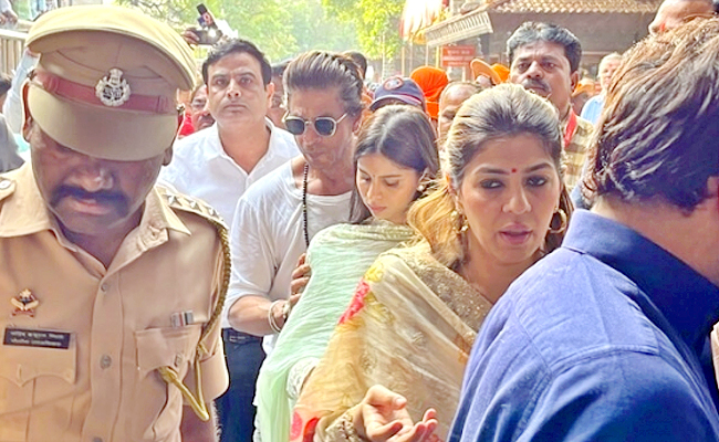 SRK-Shirdi-03.jpg 3