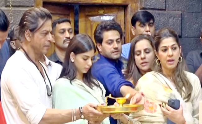 SRK-Shirdi-08.jpg 5